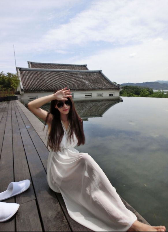 气质小妹的第一张照片--香港王婆说媒