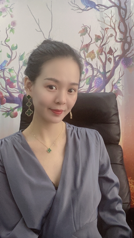 潇潇的第一张照片--香港王婆说媒