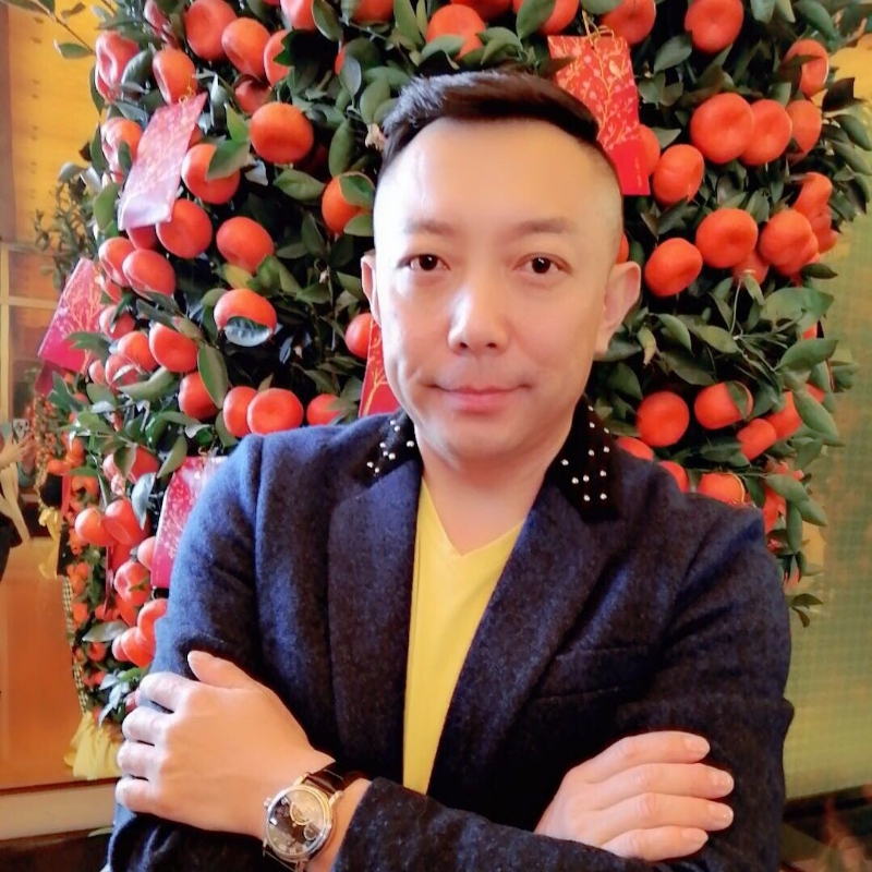 定心大师的第一张照片--香港王婆说媒