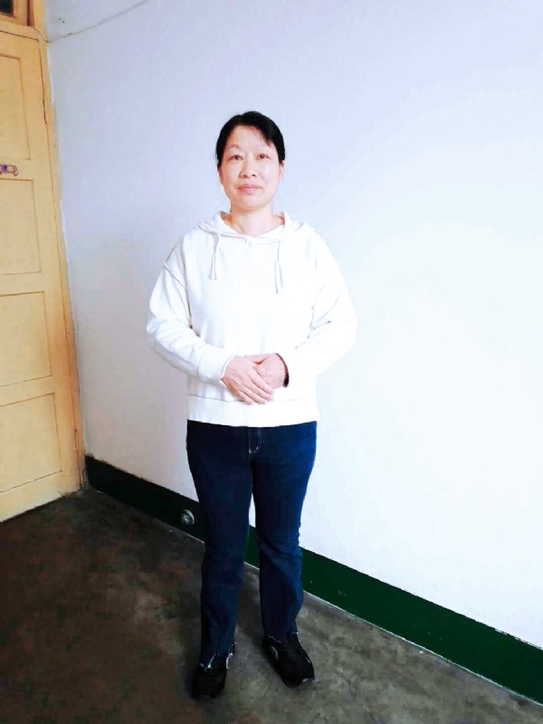 小妹的第四张照片--香港王婆说媒