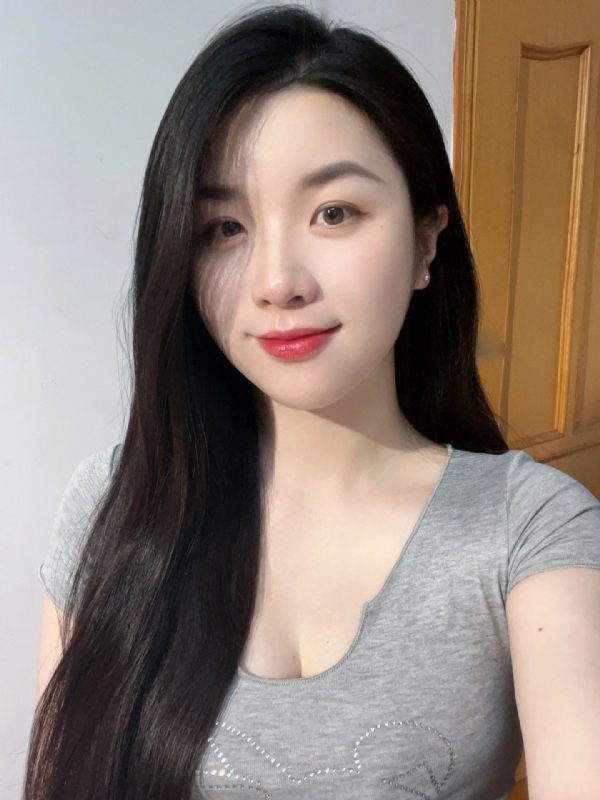 乔乔在寻爱的第二张照片--香港王婆说媒