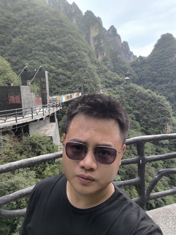 大海的第一张照片--香港王婆说媒