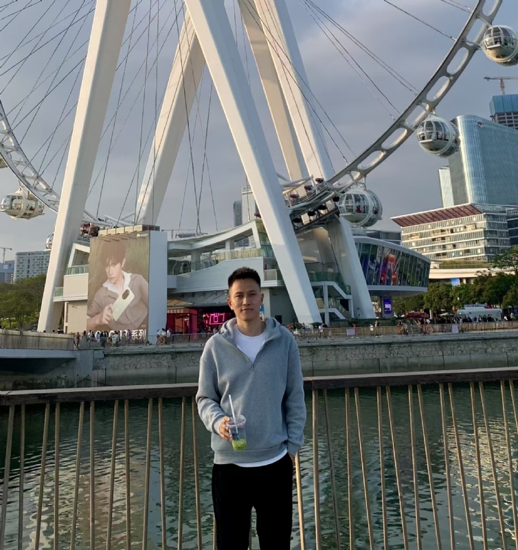 守望者的第一张照片--香港王婆说媒
