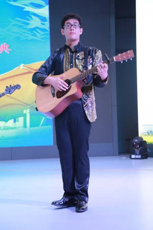 一叶知秋ZG的第一张照片--香港王婆说媒