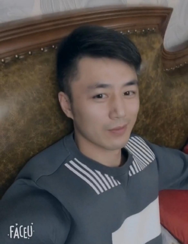 楊政宇的第一张照片--香港王婆说媒