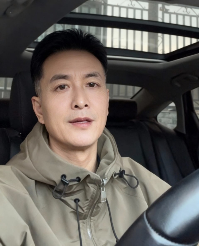 阿文的第一张照片--香港王婆说媒